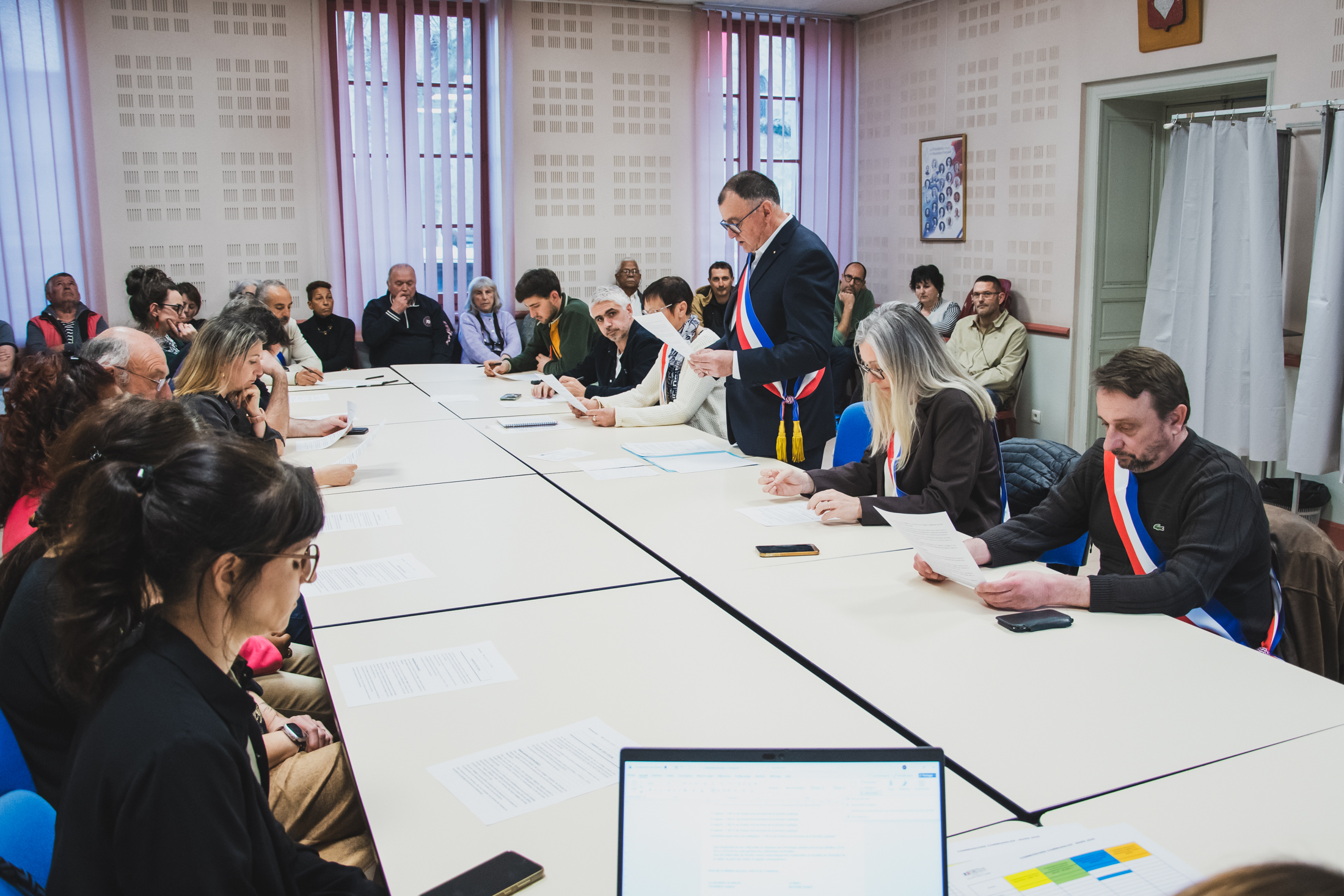 Premier conseil municipal